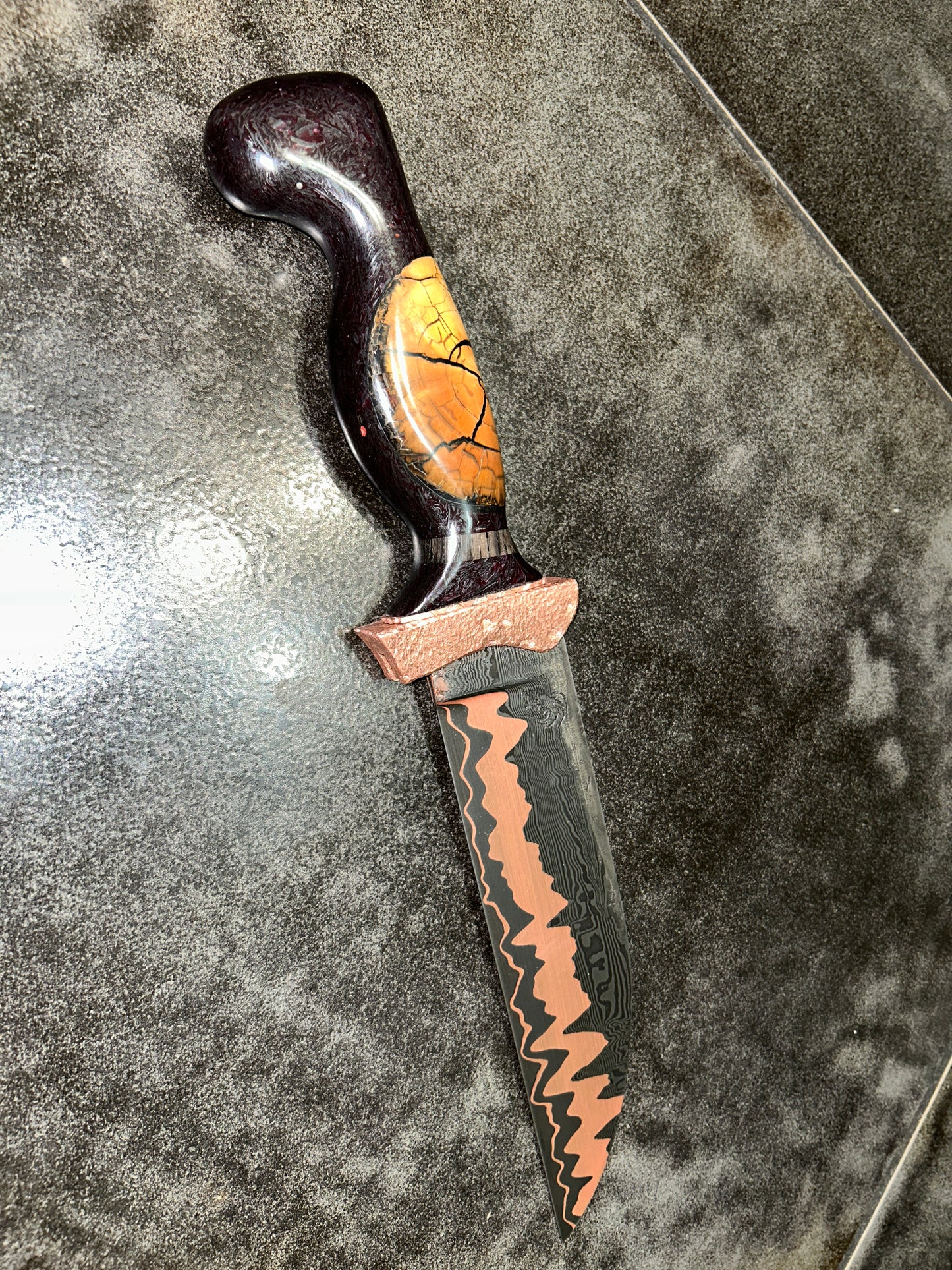 Forged damascus copper hunter/fighter