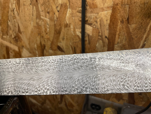 Damascus feather pattern